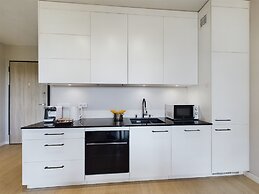 Starowiejska With Parking by Renters