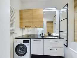 Starowiejska With Parking by Renters