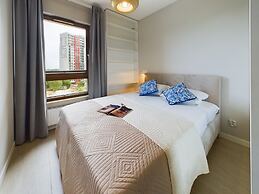 Starowiejska With Parking by Renters