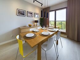 Starowiejska With Parking by Renters