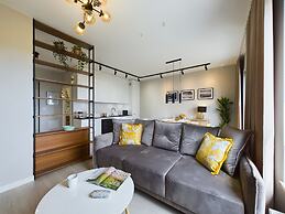 Starowiejska With Parking by Renters