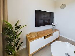 Starowiejska With Parking by Renters