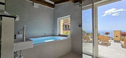 Secret Garden Suite- Bluchalet