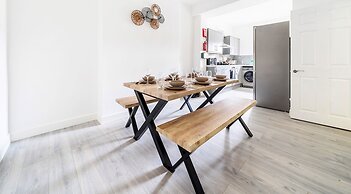 Modern Town Center Apartments Aldershot