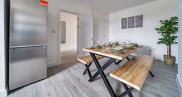 Modern Town Center Apartments Aldershot
