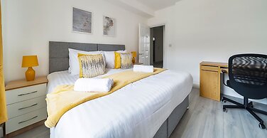 Modern Town Center Apartments Aldershot