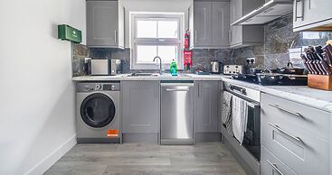 Modern Town Center Apartments Aldershot