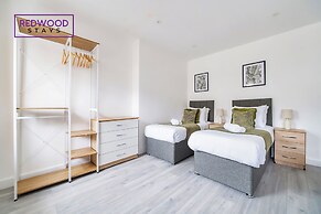Modern Town Center Apartments Aldershot