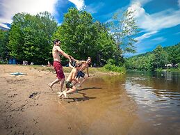 Le Grand Duc- SPA Sauna- Bord Rivi re Noire