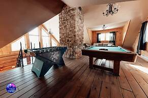 Le St-c me- Spa-piscine- Billard - Ski Val St-c me