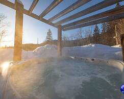 Le St-c me- Spa-piscine- Billard - Ski Val St-c me