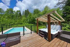 Le St-c me- Spa-piscine- Billard - Ski Val St-c me