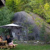 Le Rocher Spa Lac Par Paddleboard