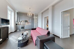 5 Mins Walk Monte Carlo Casino Seaview