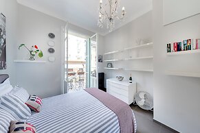 5 Mins Walk Monte Carlo Casino Seaview