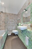 5 Mins Walk Monte Carlo Casino Seaview