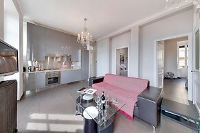 5 Mins Walk Monte Carlo Casino Seaview