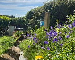Cosy Sea View Skye Cottage for 6