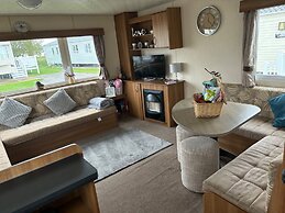 Tattershall Lakes Pet Friendly Hot Tub Breaks