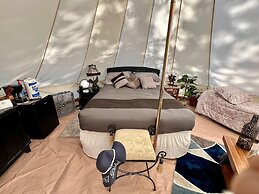 Stunning 1-bed Glamping Tent in Cleveland