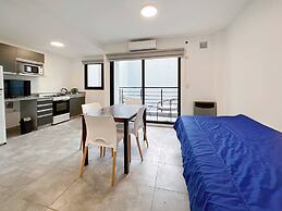 Modern Almagro Apartment for 4 Guests With Balcony and Full Amenities