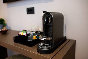 DOMUS 213 Guest House