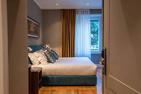 DOMUS 213 Guest House