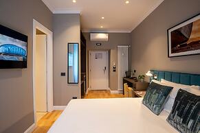 DOMUS 213 Guest House