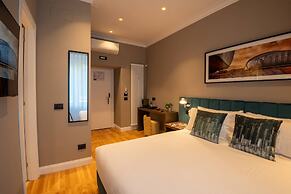 DOMUS 213 Guest House