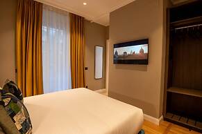 DOMUS 213 Guest House