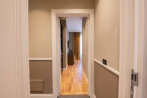 DOMUS 213 Guest House