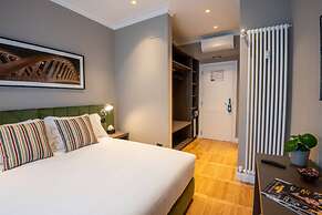 DOMUS 213 Guest House