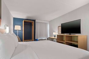 Spark By Hilton Grand Prairie