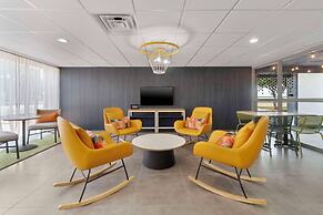 Spark By Hilton Grand Prairie