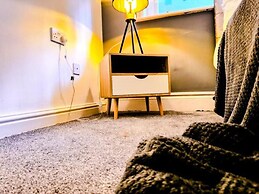 Captivating 2-bed Apartment in Liverpool