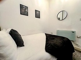 Captivating 2-bed Apartment in Liverpool