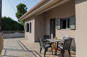 Makris Gialos Lemon Cottage in Lassi Kefalonia