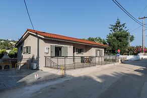 Makris Gialos Lemon Cottage in Lassi Kefalonia