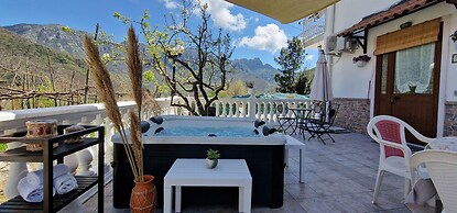 Tramonti Countryside Villa With Jacuzzi and Garden