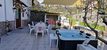 Tramonti Countryside Villa With Jacuzzi and Garden