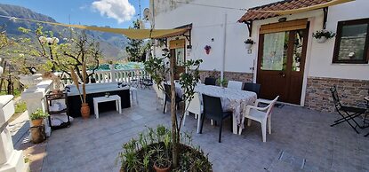 Tramonti Countryside Villa With Jacuzzi and Garden