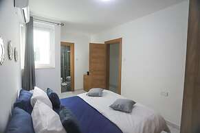 Stunning 2 Bedroom, 2 Bathroom apt St Julians