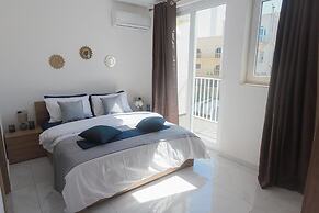 Stunning 2 Bedroom, 2 Bathroom apt St Julians