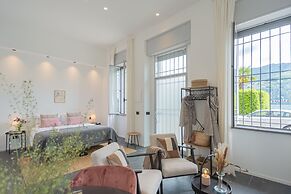 Piccola Como Lotus With 1 Bathrooms