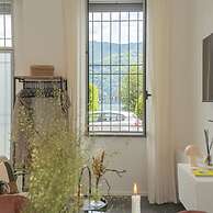 Piccola Como Lotus With 1 Bathrooms