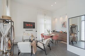Piccola Como Lotus With 1 Bathrooms
