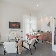 Piccola Como Lotus With 1 Bathrooms