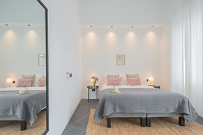 Piccola Como Lotus With 1 Bathrooms