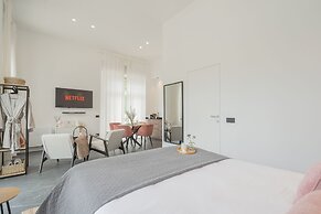 Piccola Como Lotus With 1 Bathrooms