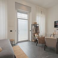 Piccola Como Lotus With 1 Bathrooms